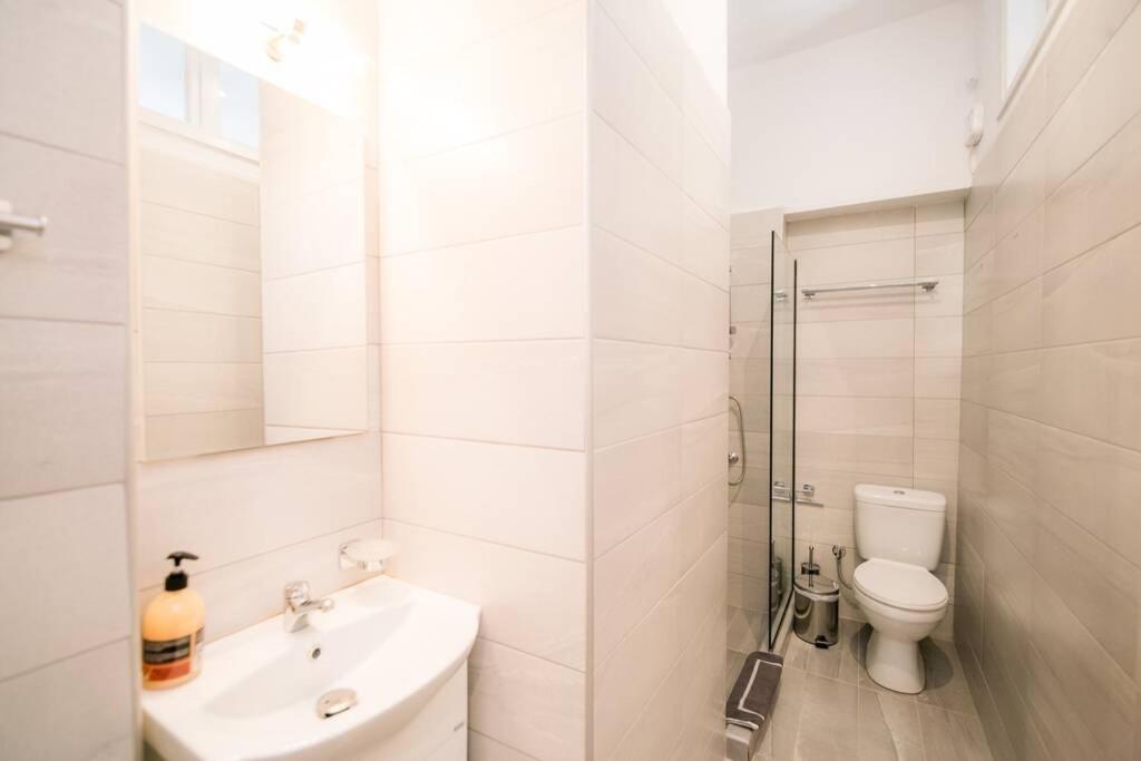 Belajo Central Apartment And Jacuzzi !! Volos Exterior foto