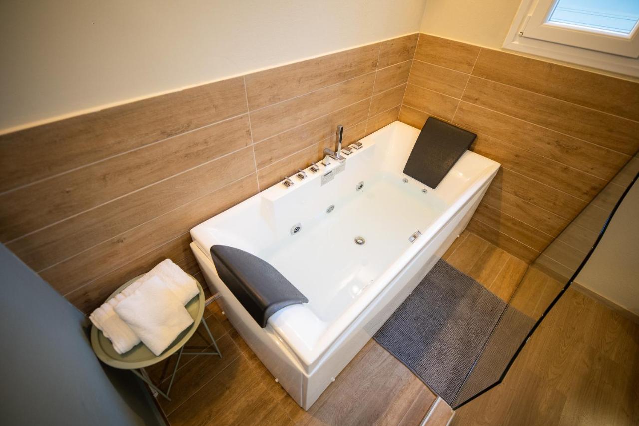 Belajo Central Apartment And Jacuzzi !! Volos Exterior foto