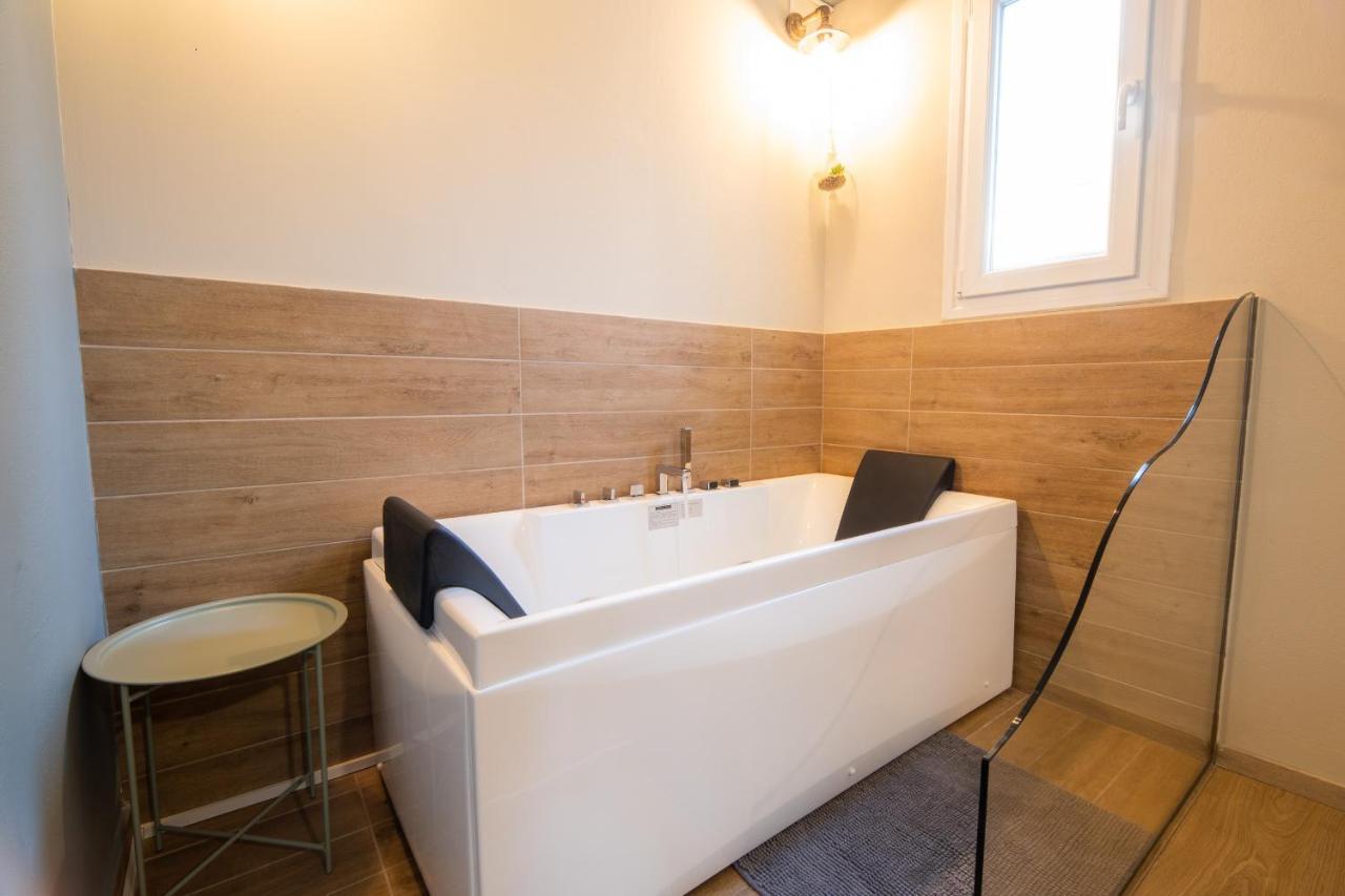 Belajo Central Apartment And Jacuzzi !! Volos Exterior foto